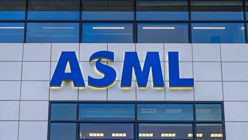 ASML and Besi Plunge Nearly 10%; Trading Temporarily Halted