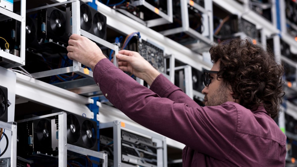 Bitcoin mining company raises $16 million to transition to AI