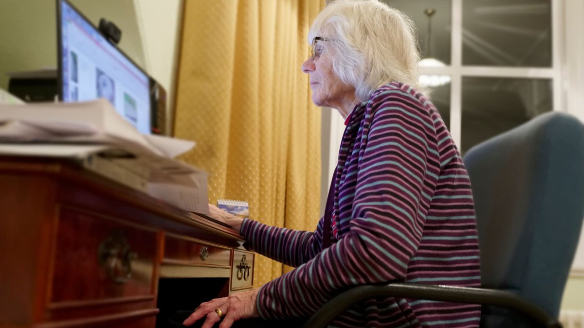British widow loses £690,000 after Bitcoin and AI scams