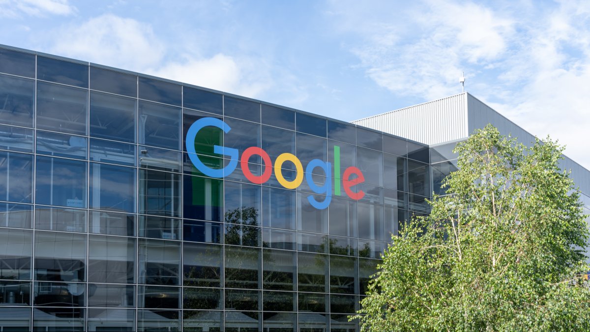 Google's quarterly figures disappoint: Alphabet share plummets 11%