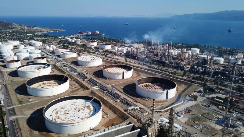 Oman is significantly expanding its oil reserves to bypass the Strait of Hormuz