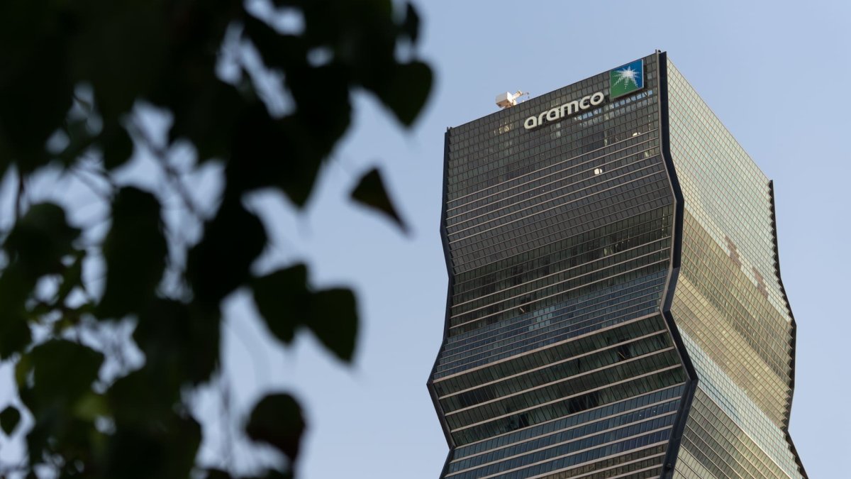 Rockets hit Aramco headquarters, Iran deliberately keeps oil price high