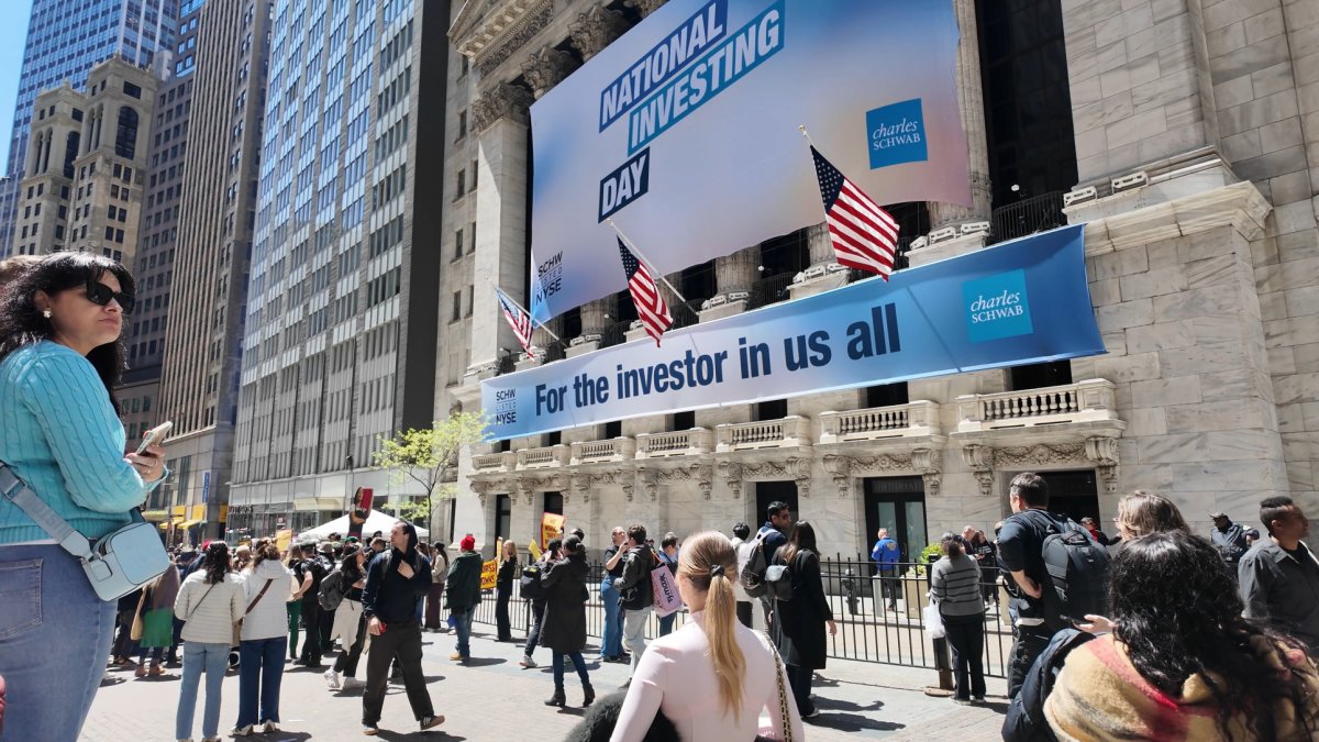S&P 500 and Nasdaq futures in the green; oil down more than 2 percent