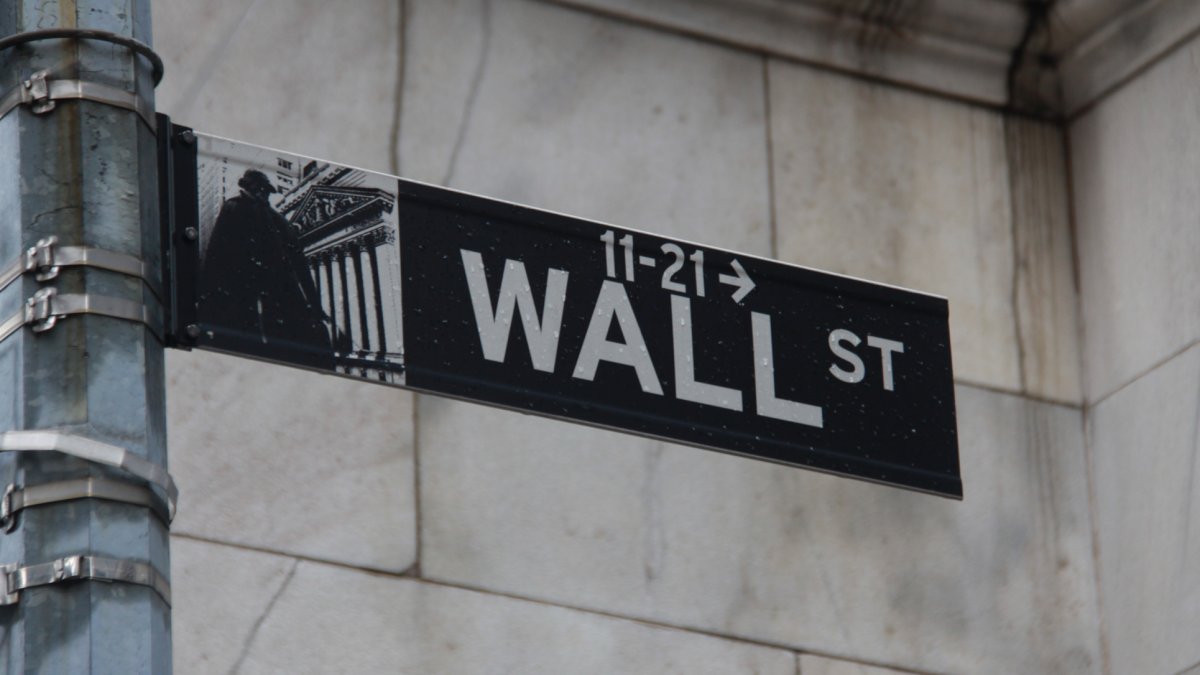 Top strategist Ed Yardeni lowers S&P 500 price target after rising interest rates