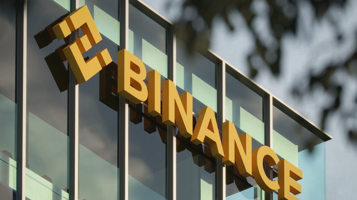 WSJ: Iranian Businessman Network Moved $850 Million Through Binance